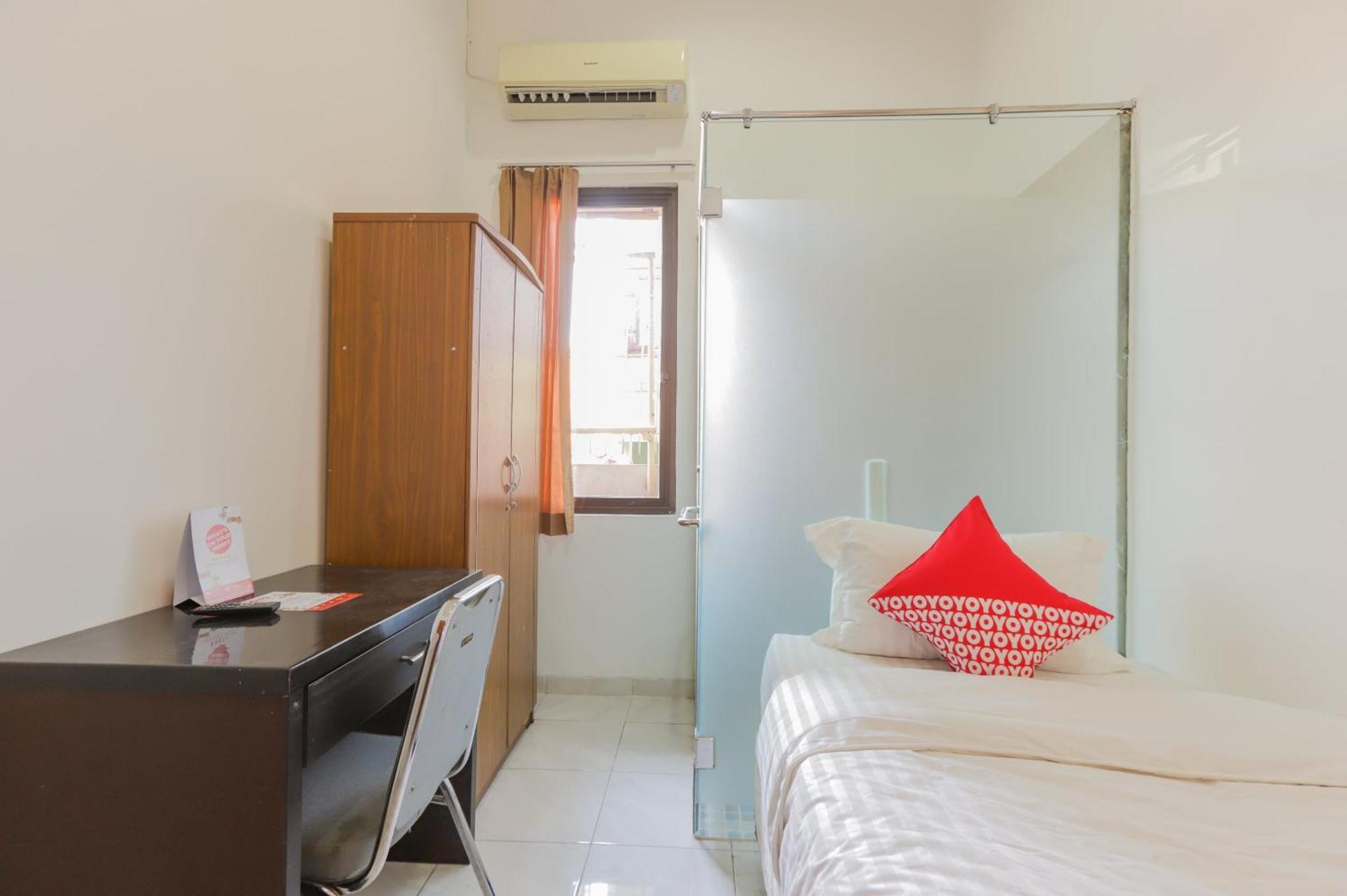 Super Oyo 866 Idola Residence Jakarta Exterior photo