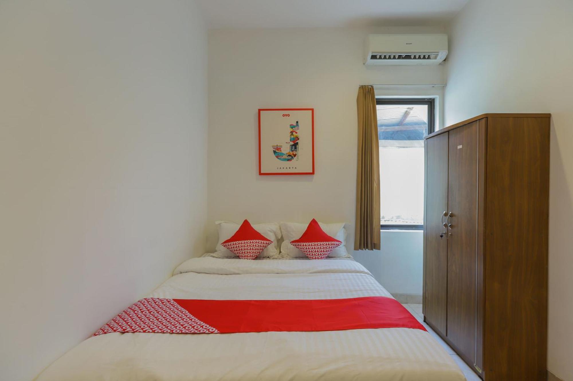 Super Oyo 866 Idola Residence Jakarta Exterior photo