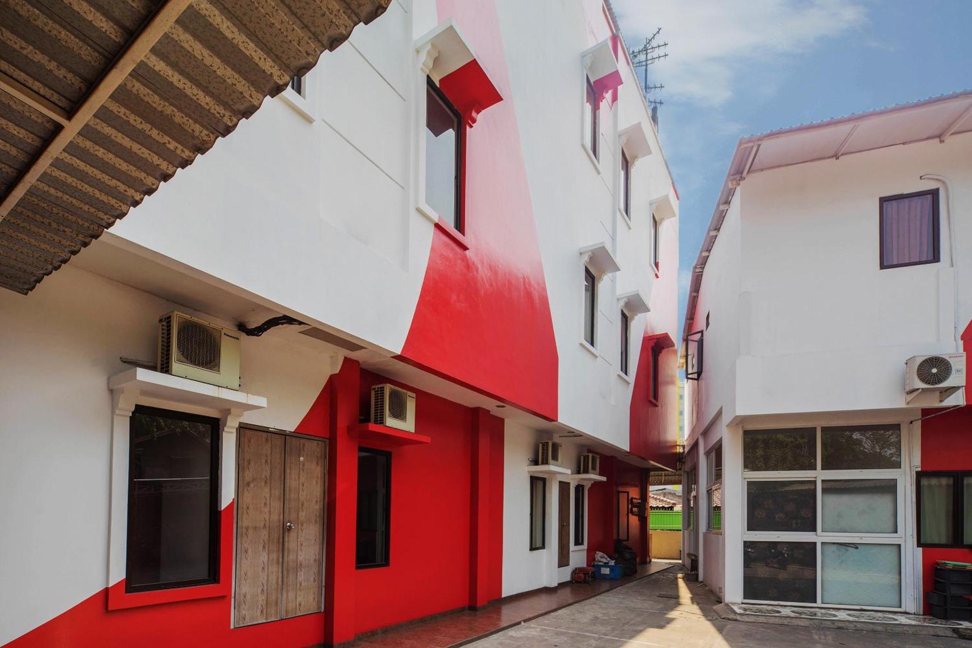 Super Oyo 866 Idola Residence Jakarta Exterior photo
